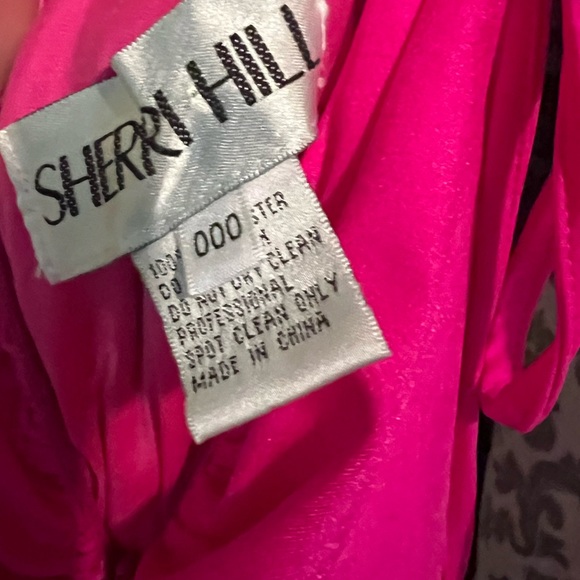 Fuchsia Sherri Hill Gown Size 000 - Picture 8 of 8